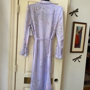 Equipment Fabienne Dress. Medium. Lavande multi  bottoms in the front.